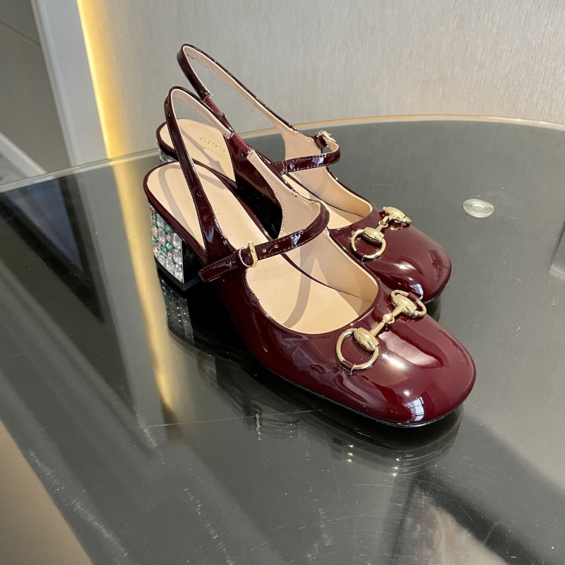 G*u*i high heels